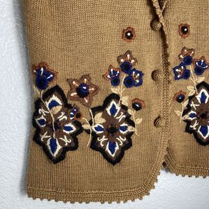 Vintage Floral Embroidered Sweater Vest Brown S Wool Blend Cottage Prairie Cabin